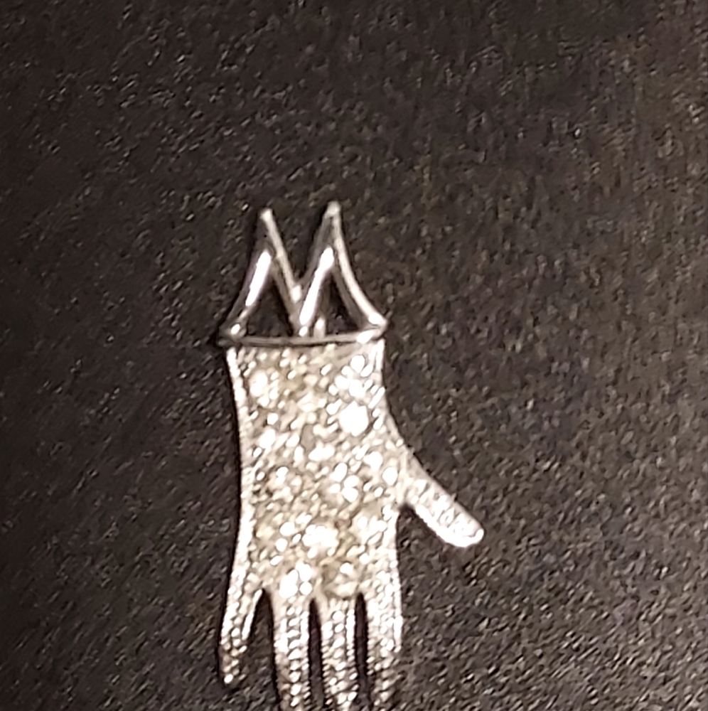 Silver Rhinestone Vintage Michael Jackson Glove Pendant